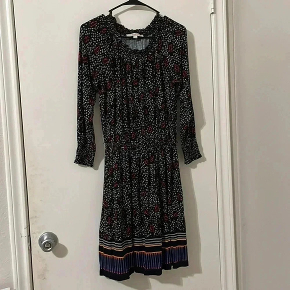 LOFT Diamond Floral Smocked Dress Size S - Picture 2 of 9